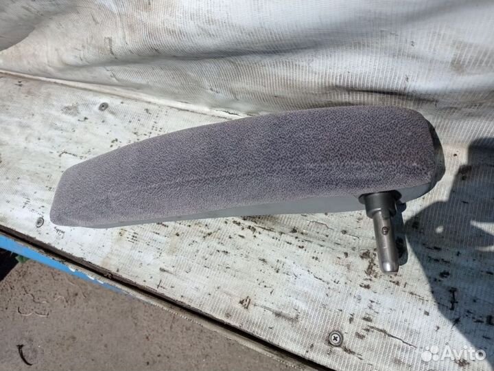 W638 V-класс подлокотник правый сиденья 2-3 ряда