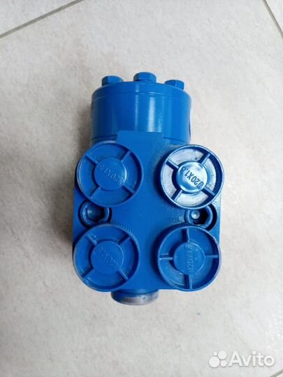 Рулевой распределитель (насос-дозатор, гидроруль)