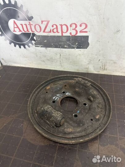 Пыльник тормозного барабана Hyundai Elantra XD