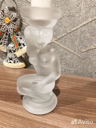 Подсвечник из матового стекла