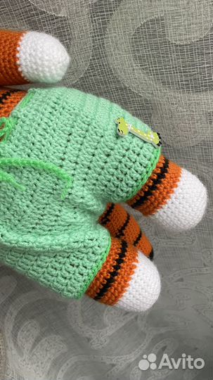 Вязаная игрушка тигренок ручной работы