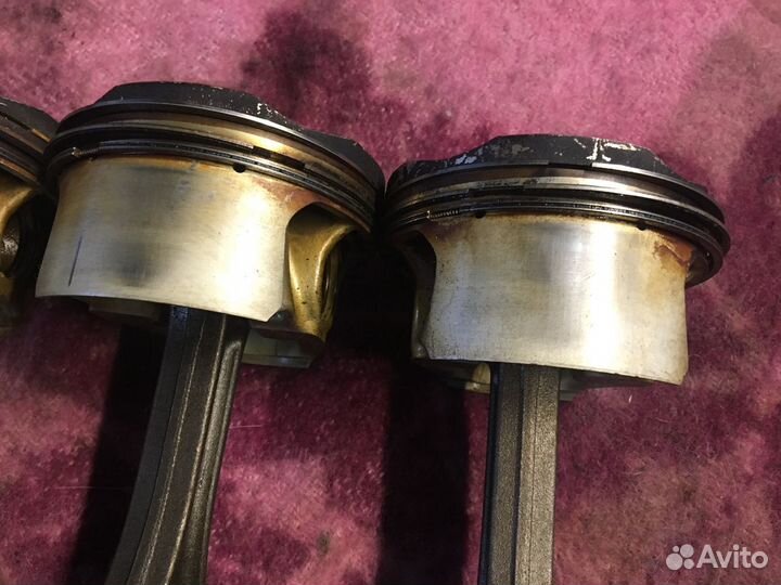 Поршень с шатуном бмв Н63 4.4