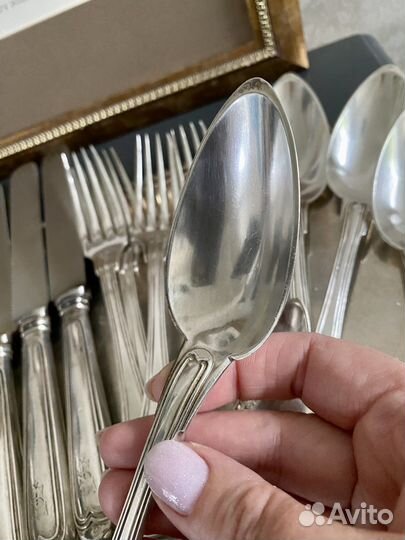 Старинное антикварное столовое серебро