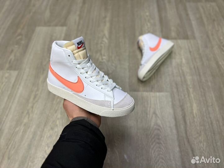 Кроссовки Nike Blazer Mid 77 Vintage Atomic Pink