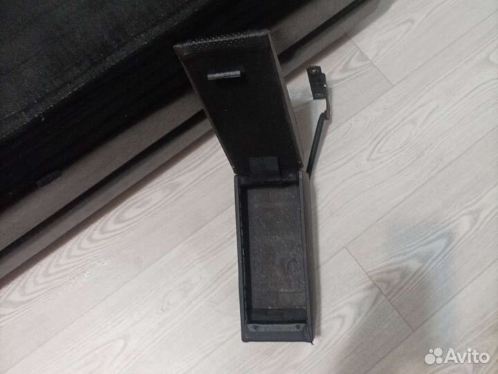 Подлокотник LADA xray