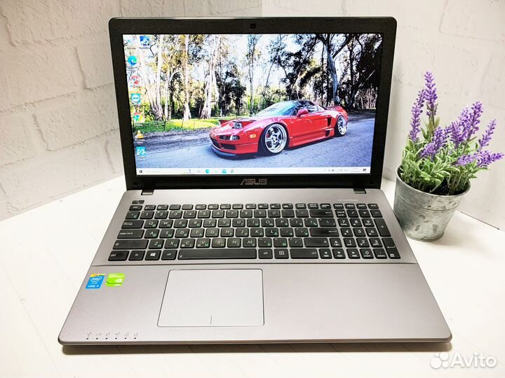 Ноутбук asus i5/8Gb/2 видеокарты/SSD