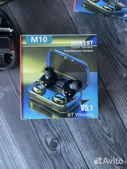 Беспроводные наушники M10 TWS с Power Bank новые