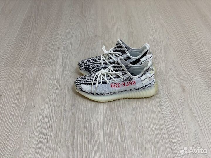 Кроссовки Adidas Yeezy Boost 350 v2 Zebra (36-45)