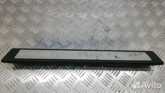 Накладка порога внутренняя правая jaguar XF (X250)