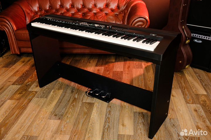 Цифровое пианино корпусное + Аксессуар