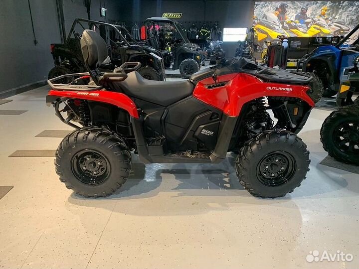 Квадроцикл BRP Can-Am Outlander 500 MAX DPS витрин
