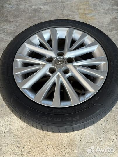 На Camry оригинал р -17