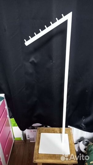 Вешалка для одежды напольная