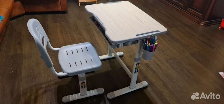 Детский стол и стул трансформер