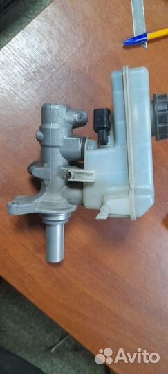 Главный тормозной цилиндр Skoda Volkswagen 1.2 1.4