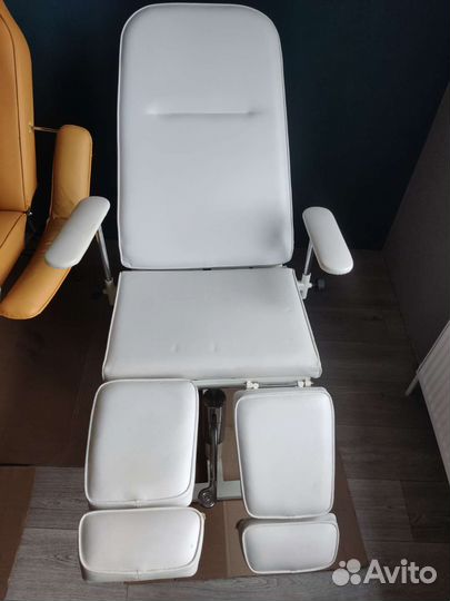 Стул педикюрный, косметологический, для тату