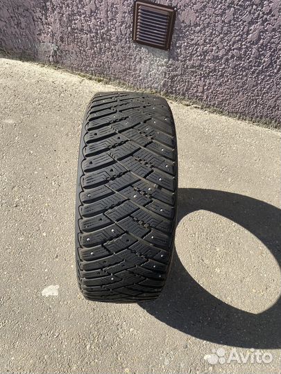 Goodyear UltraGrip Ice 215/50 R17