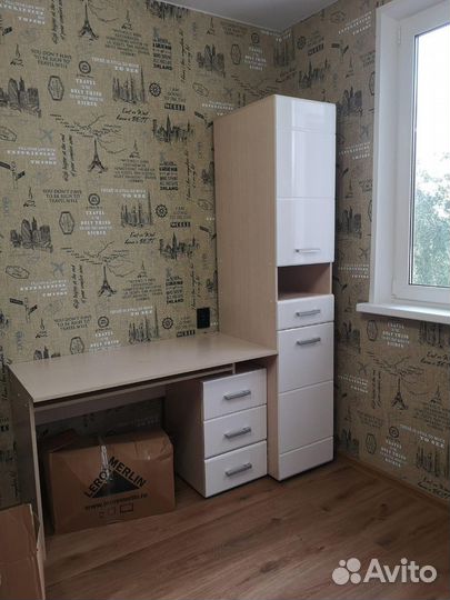 Стол компьютерный