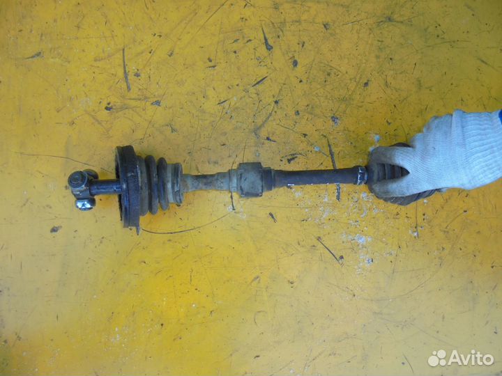 Привод передний левый Mitsubishi Carisma 1995-2003