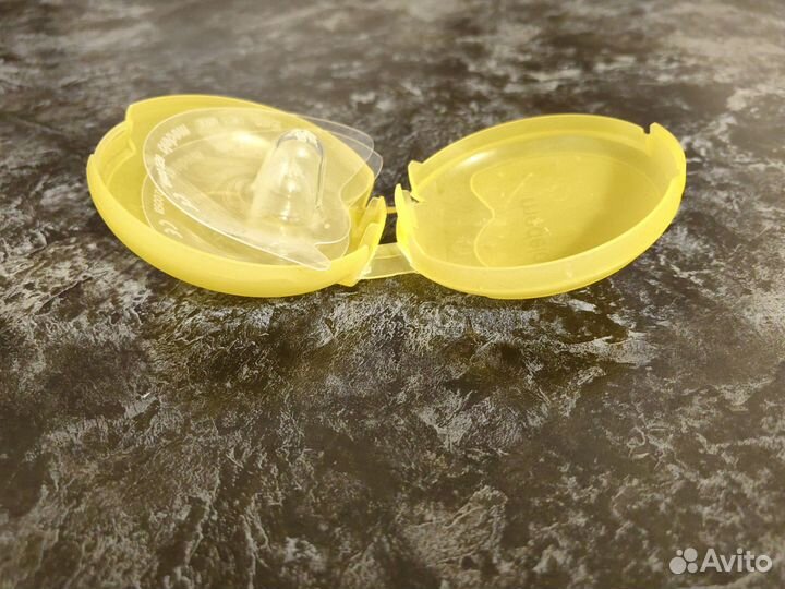 Молокоотсос medela Swing Maxi+бутылочки