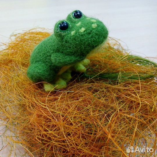 Игрушка Жабка из шерсти