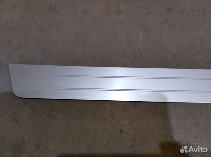 Накладка порога задняя правая Skoda Rapid