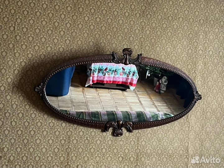 Зеркало настенное