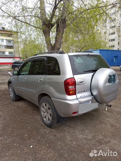 Toyota RAV4 2.0 AT, 2003, 219 000 км