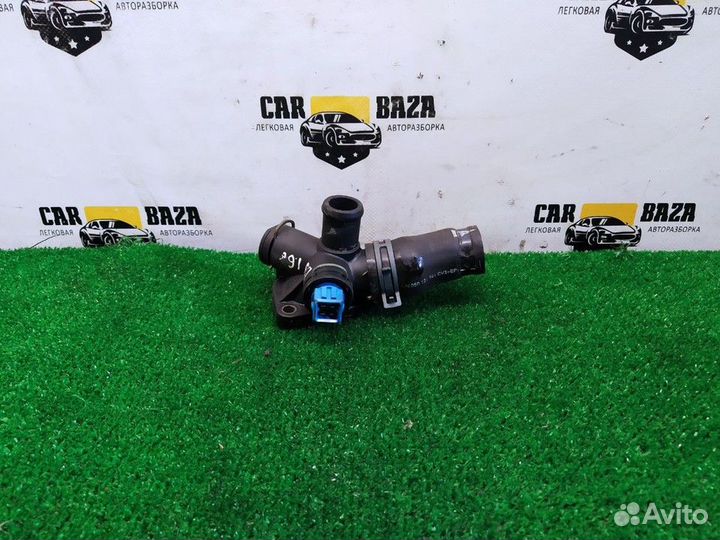 Фланец двигателя системы охлаждения