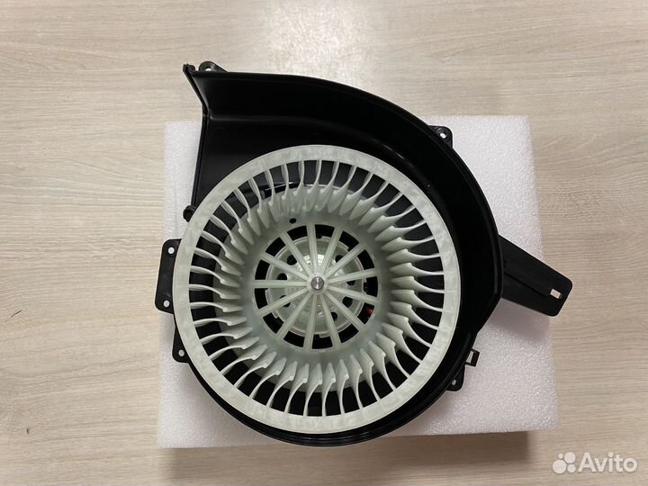 Мотор печки Поло 10-20 Рапид 13-21