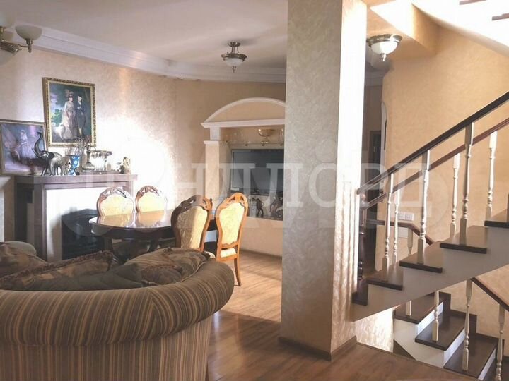 Дом 200 м² на участке 3 сот.