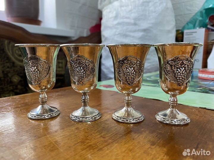 Графин с рюмками