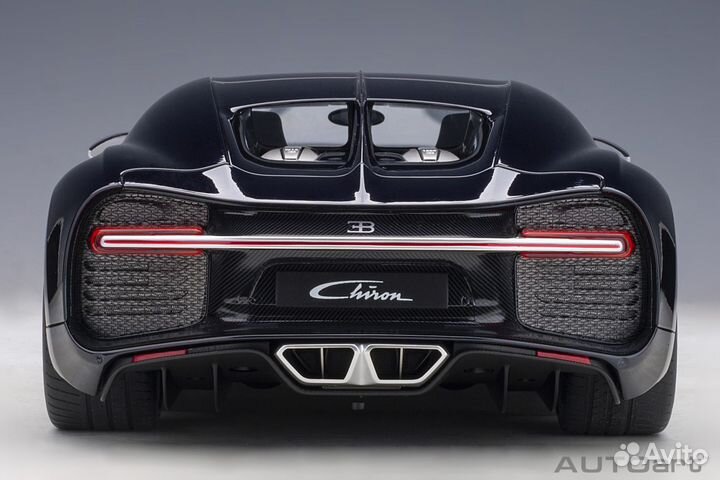 AutoArt Bugatti Chiron 1:12