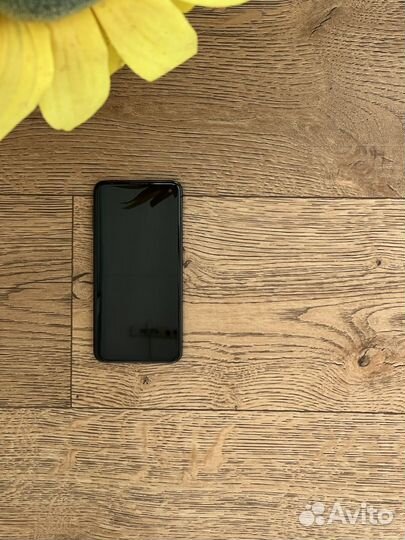 Смартфон Samsung Galaxy S10e 6/128