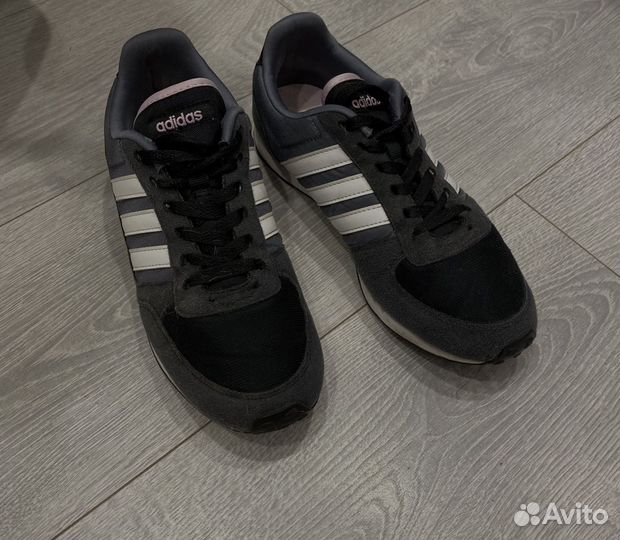 Кроссовки adidas
