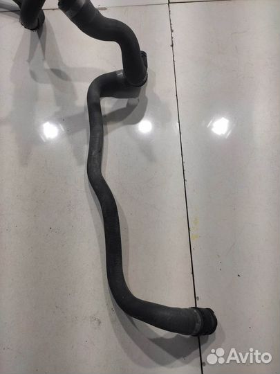 Патрубок системы охлаждения (BMW 7 G11/G12)