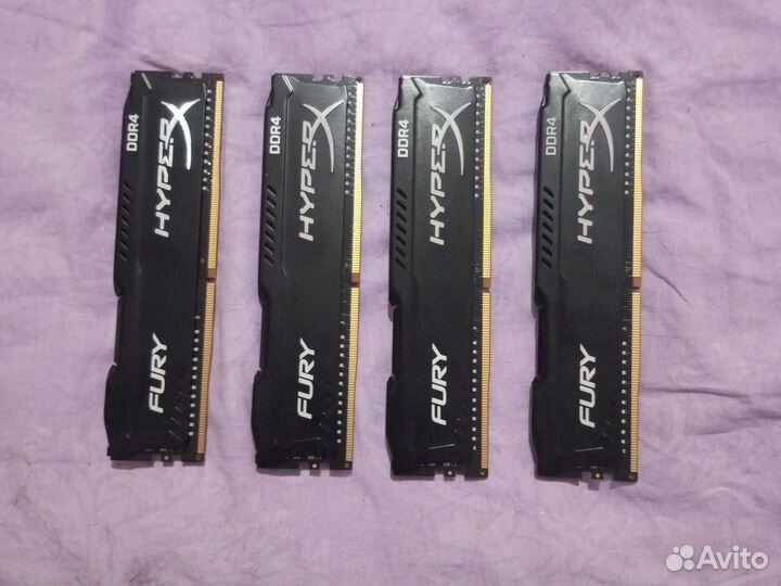 Плашки оперативной памяти на 16 Гб (одна 4 Гб)