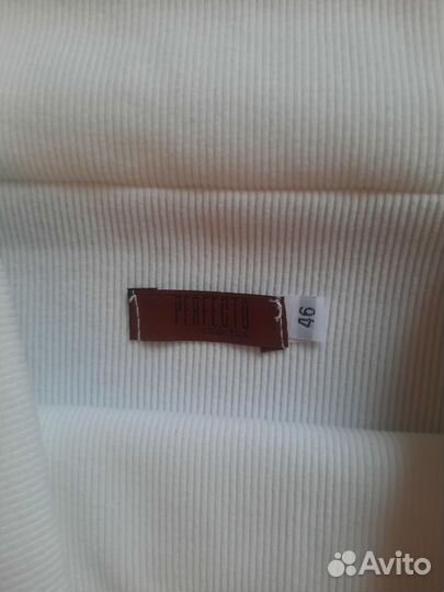 Кофта с открытыми плечами