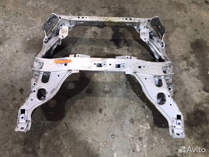 Подрамник передний Bmw 3-Series E90 седан N52B25