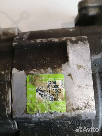 Компрессор кондиционера на Субару 73111FG000