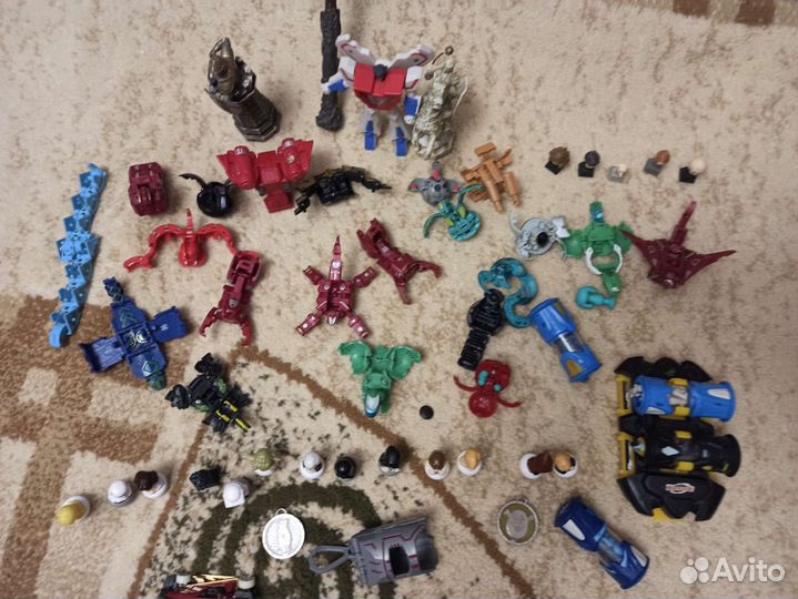 Игрушки: бакуганы, мансуно, черепашки-ниндзя