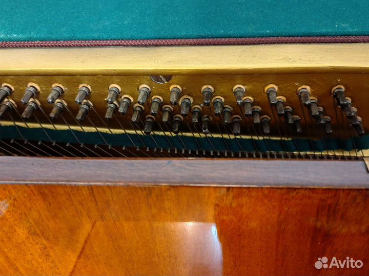 Продам Фортепиано Ласточка