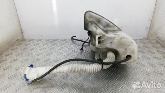 Бачок омывателя land rover freelander 2 (8NI06NL01