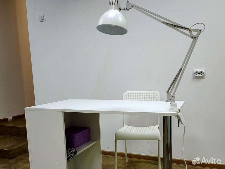 Стол маникюрный