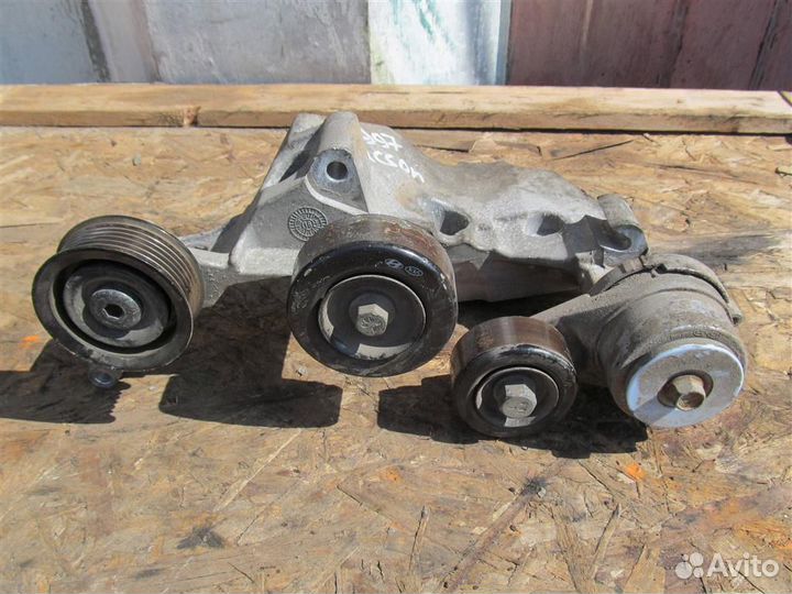 Кронштейн ролика-натяжителя руч. ремня Hyundai T