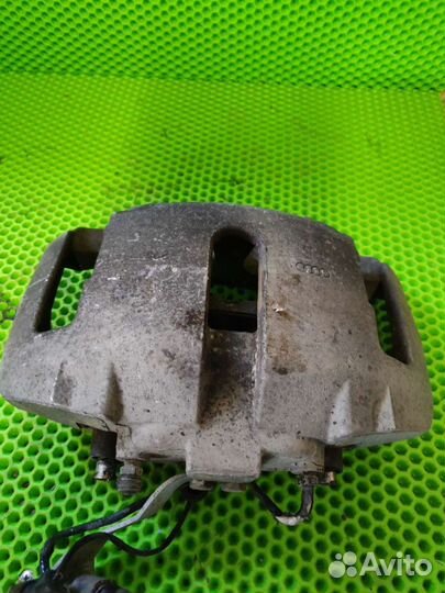 Суппорт передний правый ауди а8 д3 3.7