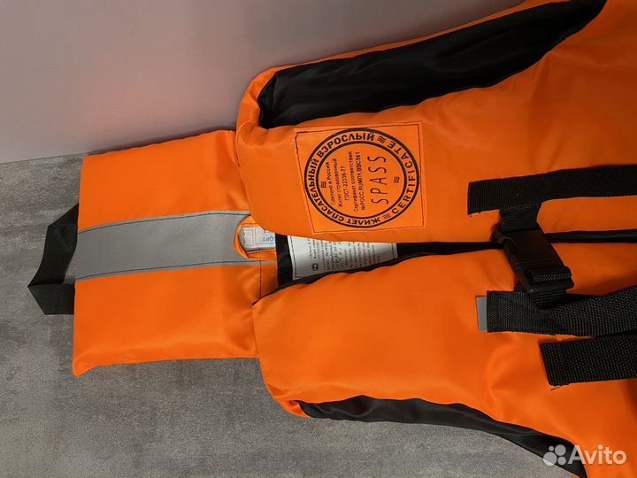 Спасательный страховочный жилет