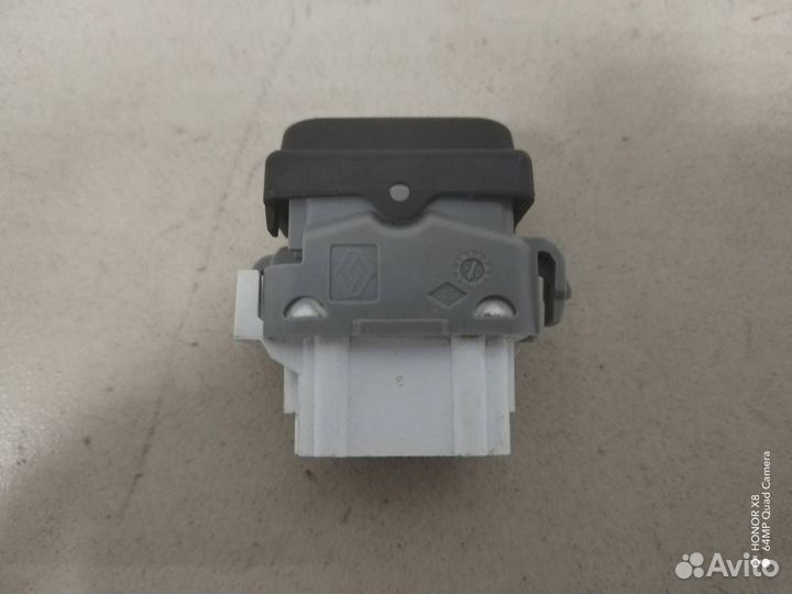 Кнопка центрального замка Nissan Primera P12 2002