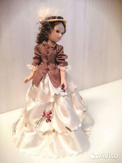 Фарфоровая красавица