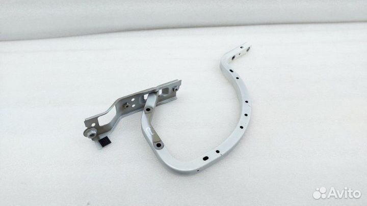 Б/У Петля крышки багажника Состояние отличное